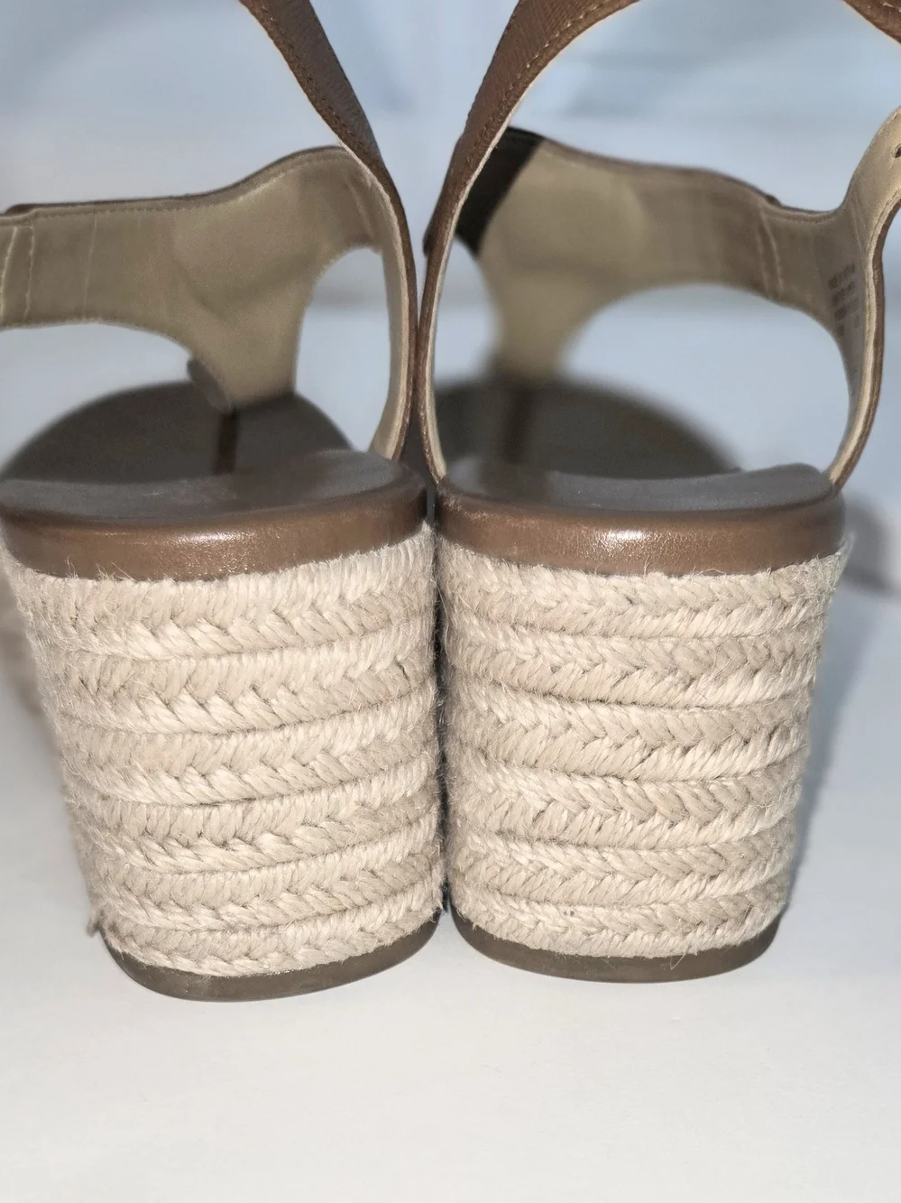 Michael Kors Tan Espadrille Leather Wedge Heel Thong Sandal Women's Size 8.5 - Picture 6 of 13
